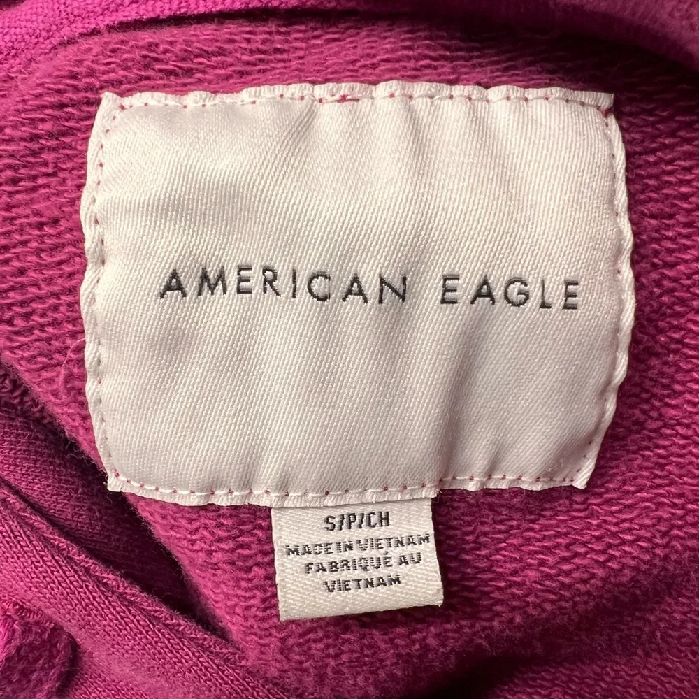 American Eagle Pink Hoodie Women’s Small Pullover Sweatshirt Embossed Logo - Picture 3 of 6